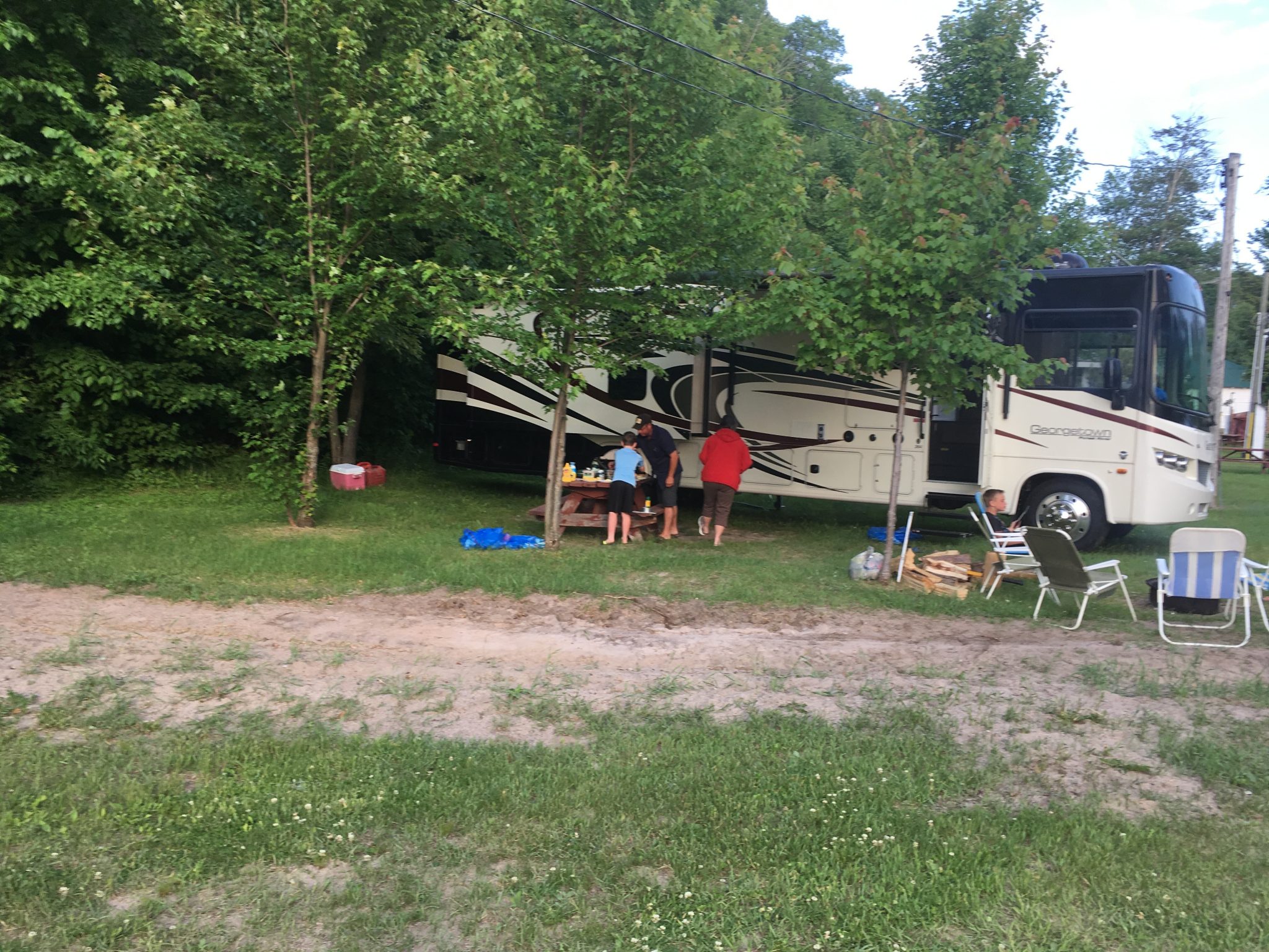 Ontario Seasonal Campground Manager Roaming RV